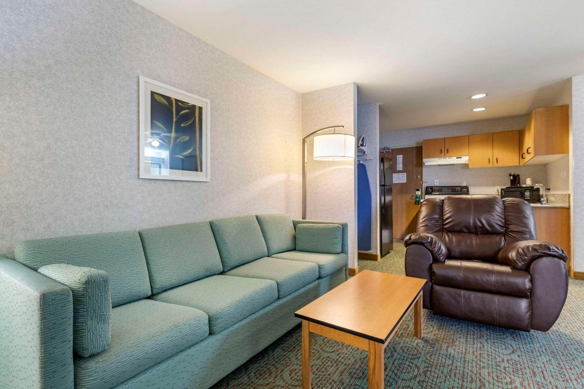 Quality Inn & Suites Denver Airport - Gateway Park Aurora Exteriér fotografie