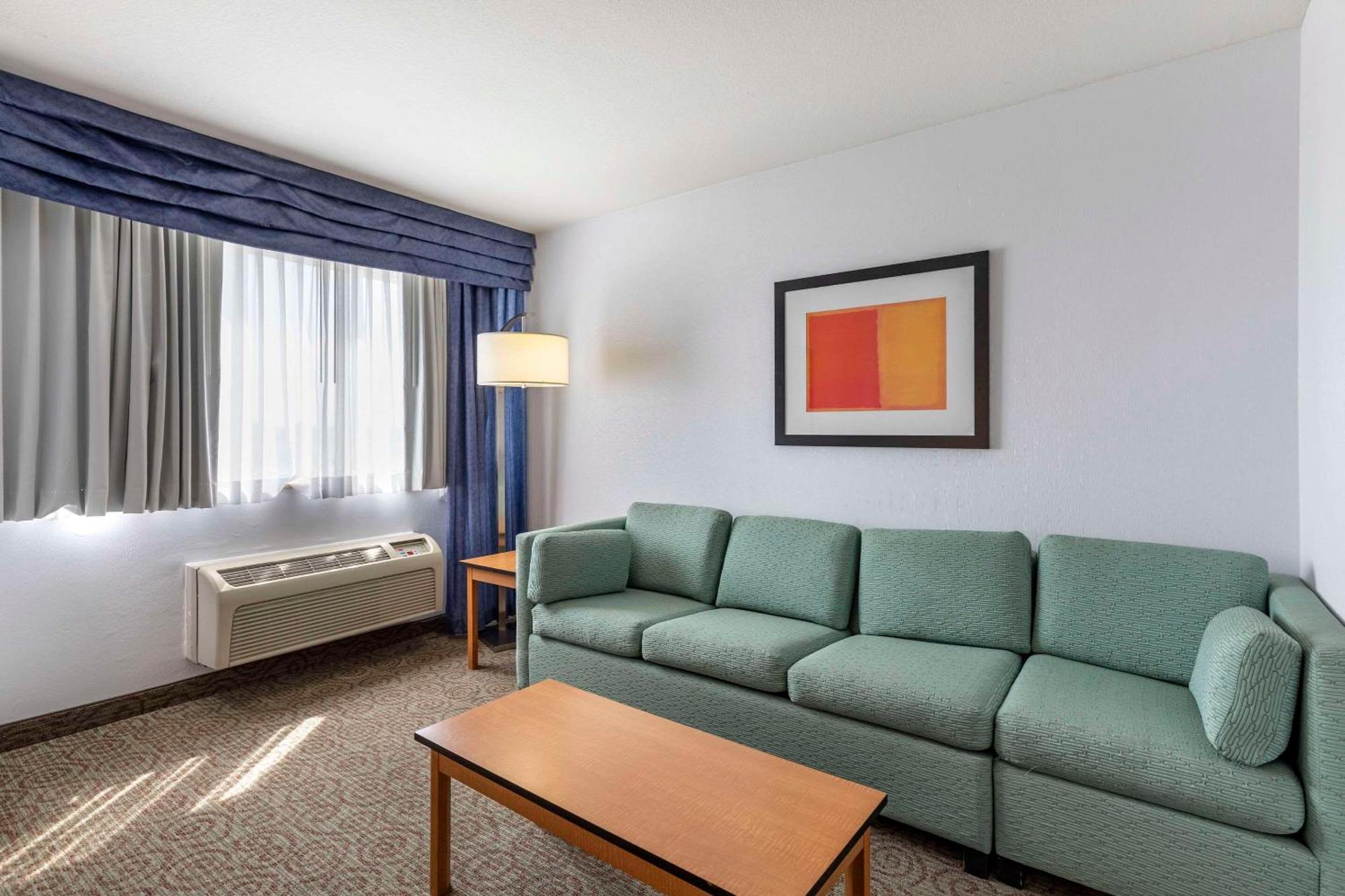 Quality Inn & Suites Denver Airport - Gateway Park Aurora Exteriér fotografie